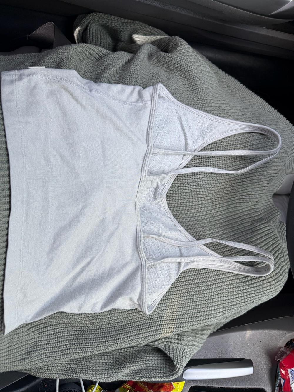 Vuori White Performance Tank Top / Cropped Athletic Top – Size S - Picture 4 of 4